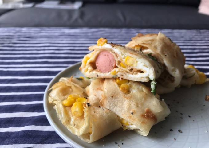 Uber-traditional Taiwanese Dan-Bing (Egg Crepe) 🍳