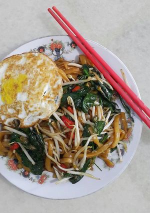 Foto resep Kwetiau Goreng Daun Katuk khas Singkawang