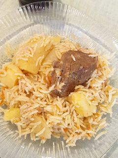 صورة لوصفة رز باللحم والبطاطس