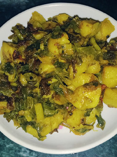 हरे प्याज़ की सब्जी (hare pyaz ki sabzi recipe in Hindi) रेसिपी मुख्य फोटो