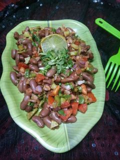 રાજમાં ની ચટપટી ચાટ (Rajma Chatpati Chat Recipe In Gujarati) રેસીપી મુખ્ય ફોટો
