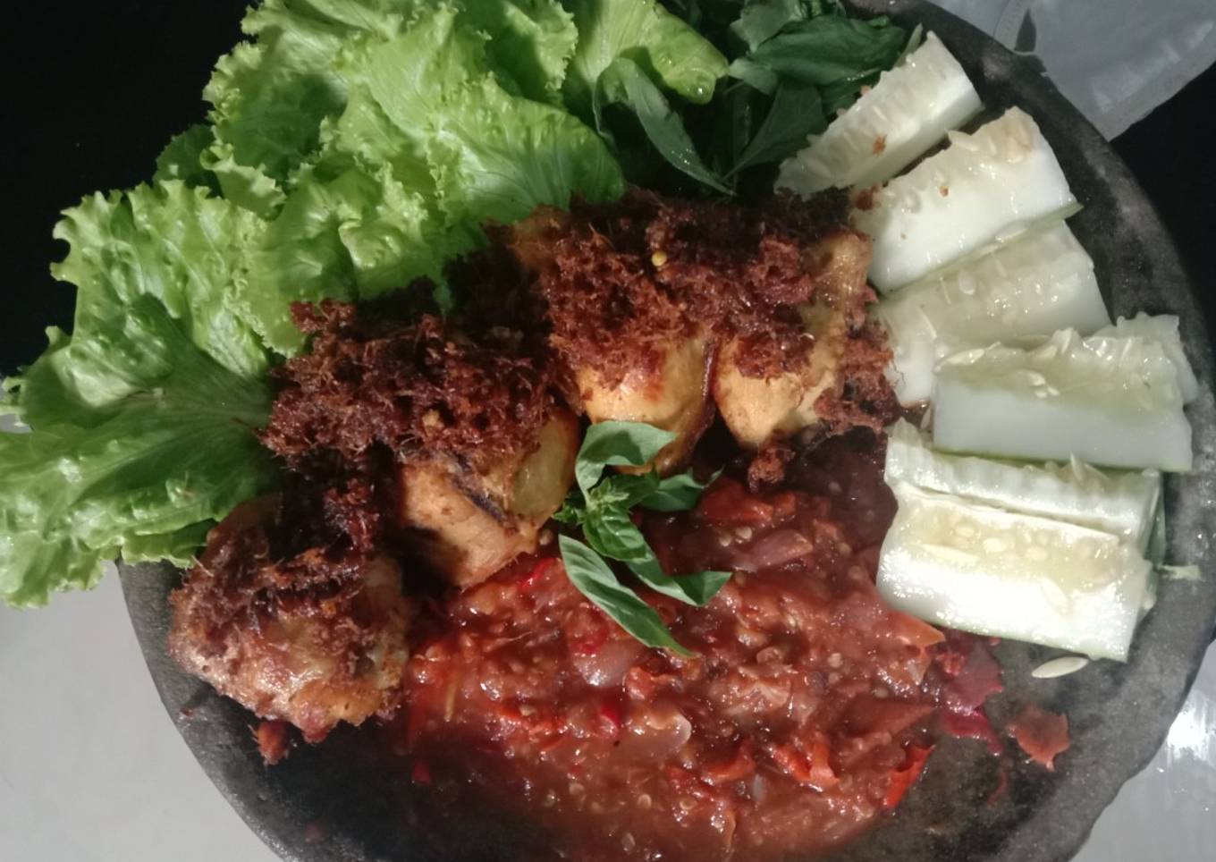 Ayam goreng laos