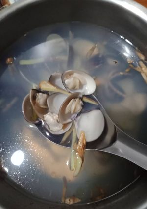 薑絲蛤蜊湯 的食譜成品照片