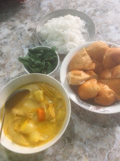 Hình của món Cà ri gà nấu cùng sữa tươi.