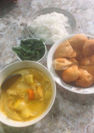 Hình của món Cà ri gà nấu cùng sữa tươi.