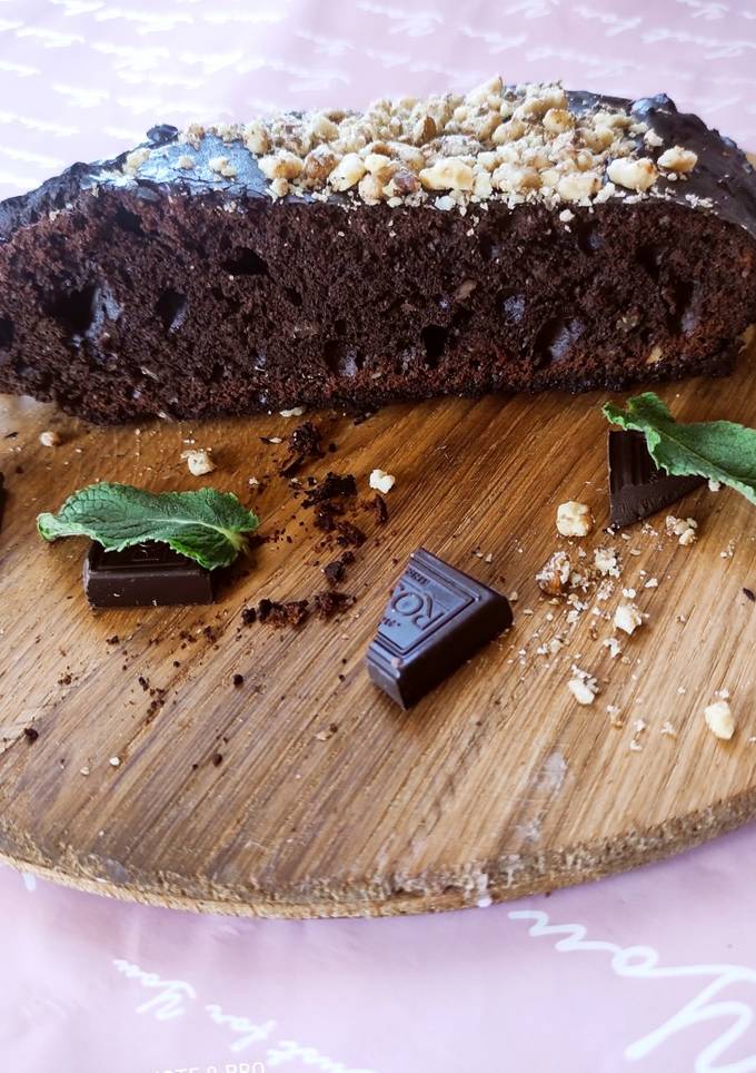 Шоколадний брауні з горіхами 😋
