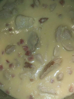 Una foto de Solomillo en salsa con taquitos de jamón