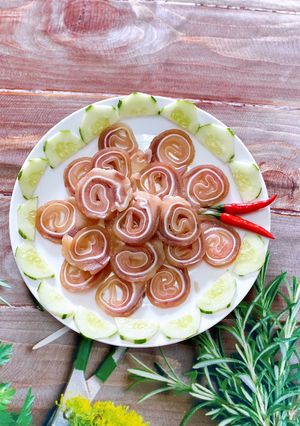 Hình của món Tai heo ngâm nước mắm.