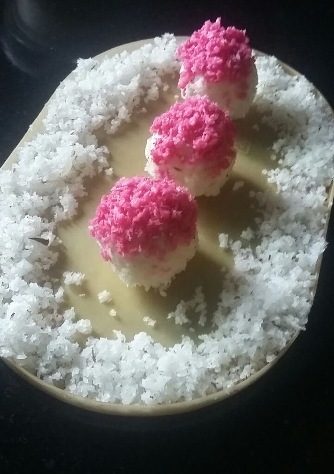 A picture of Paneer dates laddu.