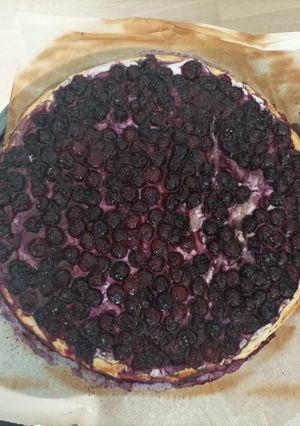 Une photo de Tarte façon flammekueche aux myrtilles
