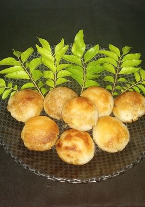 चावल की कचौड़ी (chwal ki kachodi recipe in Hindi) रेसिपी मुख्य फोटो