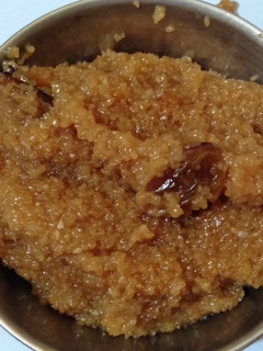 கோதுமை ரவா கேசரி (Kothumai rava kesari recipe in tamil) செய்முறை முக்கிய புகைப்படம்