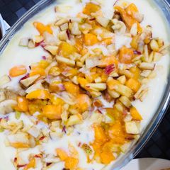 A picture of Creamy fruit chat.