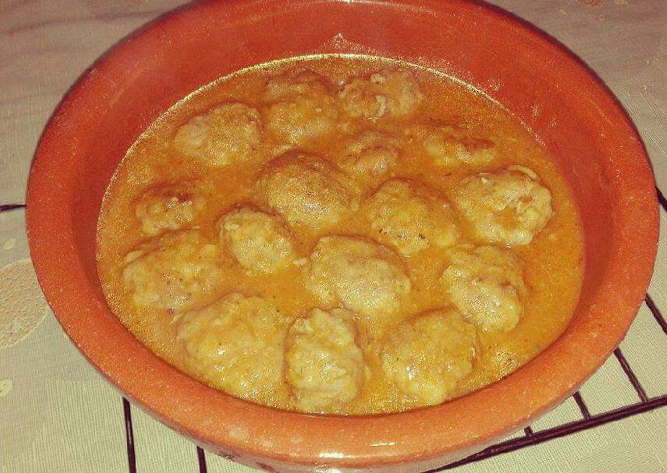 Albóndigas en salsa