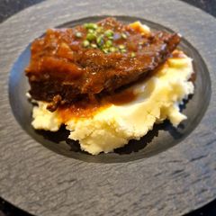 A picture of Braised ox cheek.