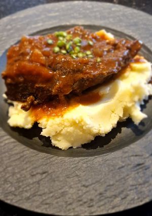 A picture of Braised ox cheek.