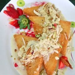A picture of Shahi tukda.