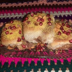 A picture of Kacchi Dabeli.
