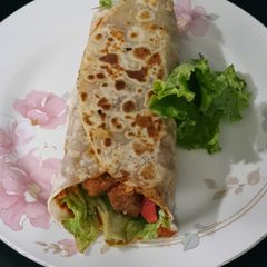 A picture of Falafel wraps.