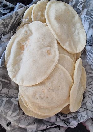 A picture of Naan on tawa.