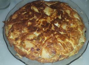 Una foto de Tortilla de papa hervida 😋