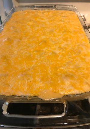 A picture of Mac & Cheese.