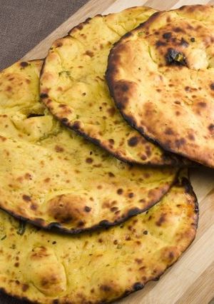 A picture of Missi Roti.
