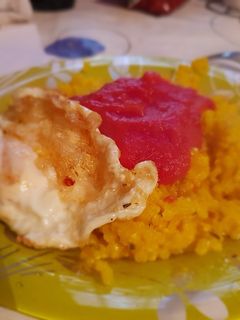 Una foto de Arroz con huevo frito