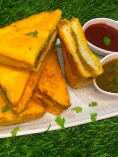 ब्रेड पकोड़ा (Bread Pakoda recipe in hindi) रेसिपी मुख्य फोटो