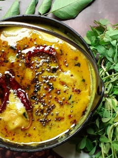 मेथी कढ़ी पकौड़ा (Methi kadhi pakoda recipe in Hindi) रेसिपी मुख्य फोटो