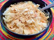 Una foto de yogurt con avena