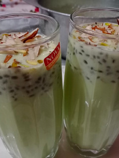 A picture of Milk Green Sharbat.