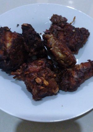 รูปของ หมูสามชั้นกระเทียมทอดกรอบ