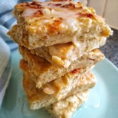 A picture of Lemon Drizzle Protein Bars.