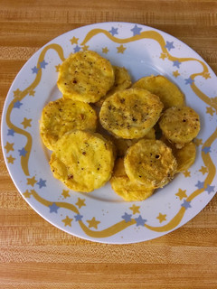 A picture of Lee's Southern Deep Fried Yellow Squash.