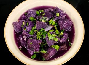 Hình của món Khoai lang tím nấu thịt bằm.