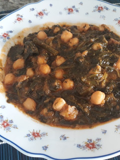 Una foto de Potaje de garbanzos con espinacas