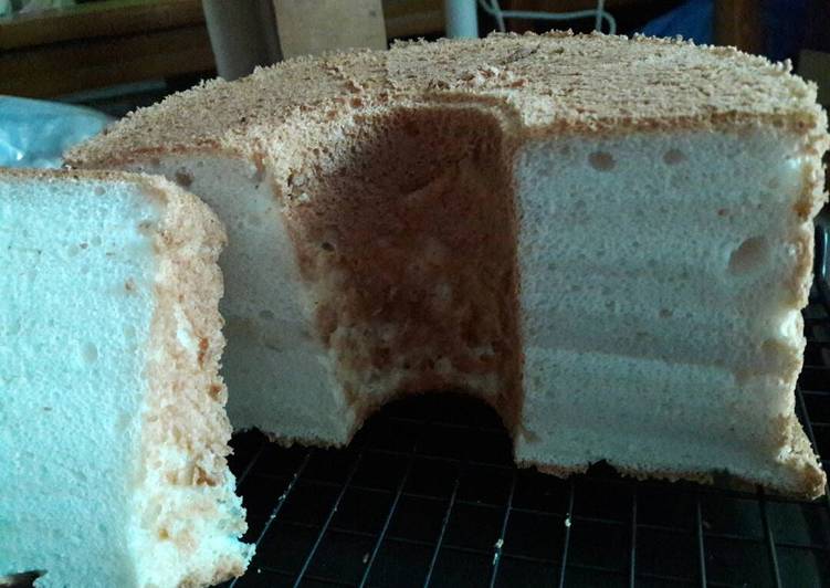 Angel Food Cake with Rum