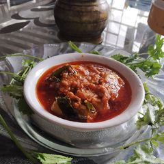 A picture of Kathiyawadi lasaniya bateta.