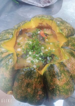 Hình của món Gà hấp bí đỏ.