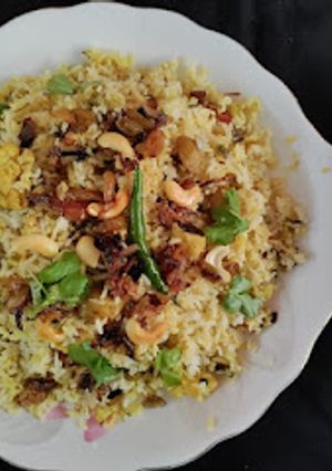 A picture of Mixed veg biryani.