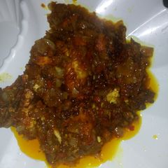 A picture of Pepper chicken sauce.