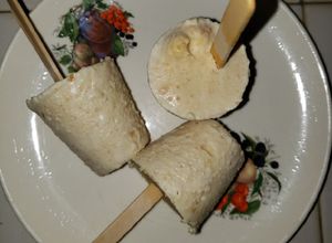 Una foto de Paletas de limón con crema de leche y leche condensada