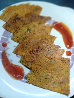 બેસન ના ચીલા (Besan Chila Recipe in Gujarati) રેસીપી મુખ્ય ફોટો