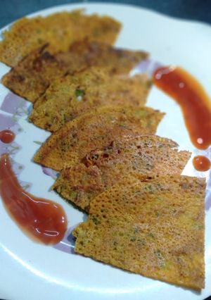 બેસન ના ચીલા (Besan Chila Recipe in Gujarati) રેસીપી મુખ્ય ફોટો