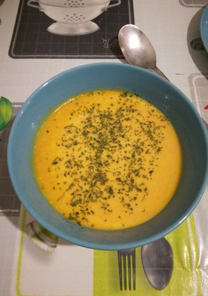 Una foto de Crema de zanahoria al curry