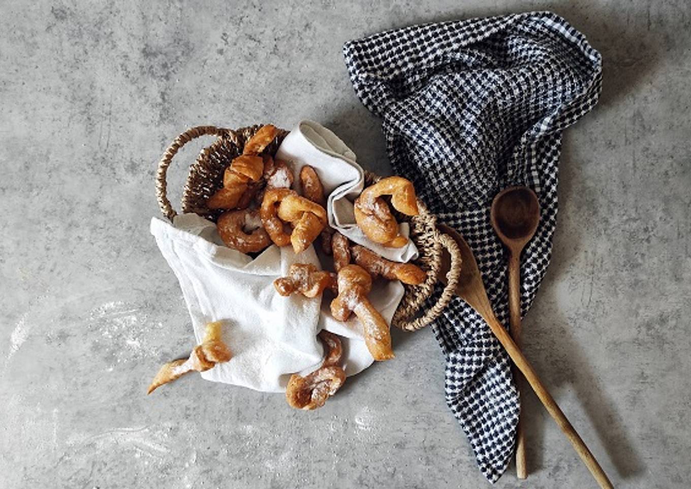 Kroštule - Delicious Croatian sweets with powdered sugar