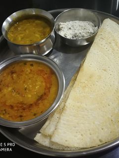 મૈસુર મસાલા ઢોસા (Mysore Masala Dosa Recipe In Gujarati) રેસીપી મુખ્ય ફોટો