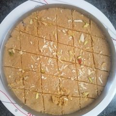 A picture of Gujarati traditional sweet sukhdi.