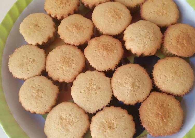 Easiest Way to Prepare Speedy Fluffy vanilla cupcakes